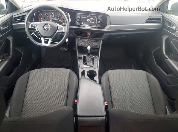 3VWC57BU7KM154001 2019 VOLKSWAGEN JETTA Серебряный Вид панели приборов