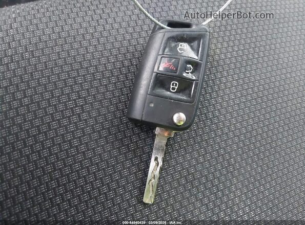 3VWCB7BU2KM180210 2019 VOLKSWAGEN JETTA Red Vista del salpicadero