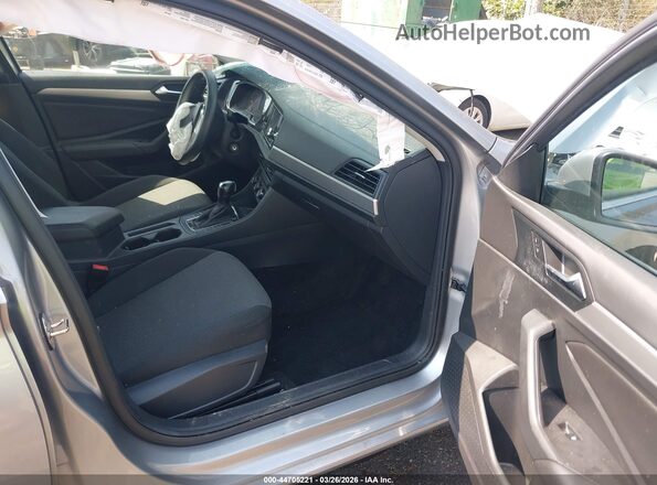 3VWCB7BU6LM042185 2020 VOLKSWAGEN JETTA Серебряный Вид салона спереди