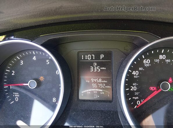 3VWD17AJ4HM305084 2017 VOLKSWAGEN JETTA Белый 