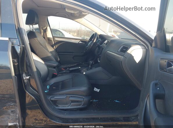 3VWDB7AJXHM368753 2017 VOLKSWAGEN JETTA Black Widok wnętrza z przodu