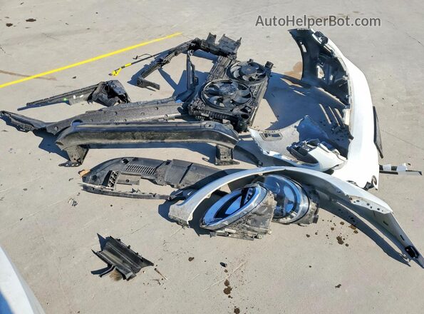 3VWF17AT7HM616065 2017 VOLKSWAGEN BEETLE Белый Вид подкапотного пространства