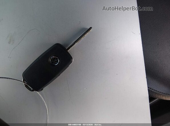 3VWF17AT9HM624264 2017 VOLKSWAGEN BEETLE Синий Вид панели приборов