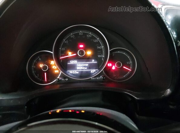 3VWFD7AT1JM707488 2018 VOLKSWAGEN BEETLE Красный Вид задних сидений