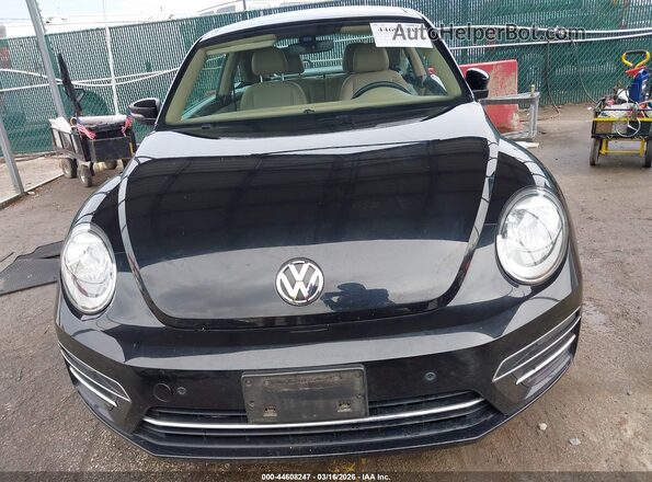 3VWJD7AT2JM702343 2018 VOLKSWAGEN BEETLE Черный Вид панели приборов