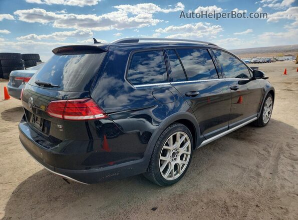 3VWM17AU4JM756855 2018 VOLKSWAGEN GOLF Черный Задняя правая четверть