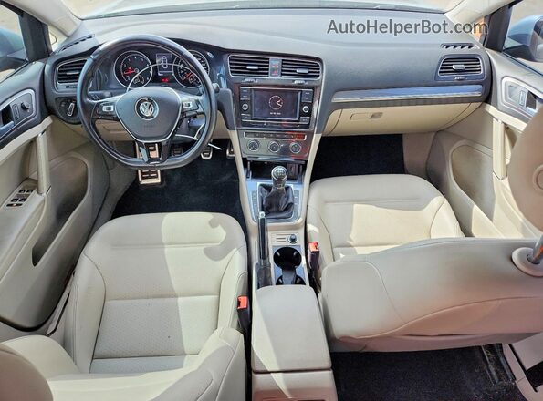 3VWM17AU4JM756855 2018 VOLKSWAGEN GOLF Черный Вид панели приборов