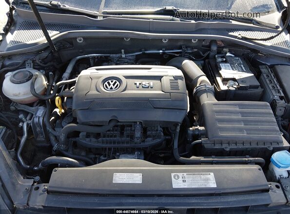 3VWM17AU8JM766546 2018 VOLKSWAGEN GOLF Black Widok z tyłu
