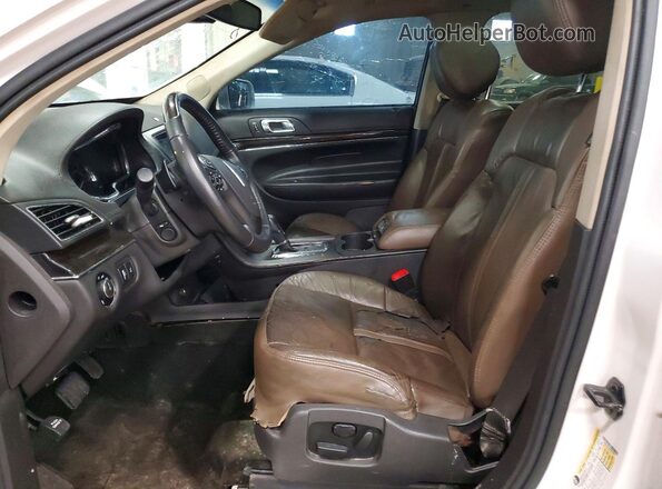 2LMHJ5AT9GBL02501 2016 LINCOLN MKT White Widok deski rozdzielczej