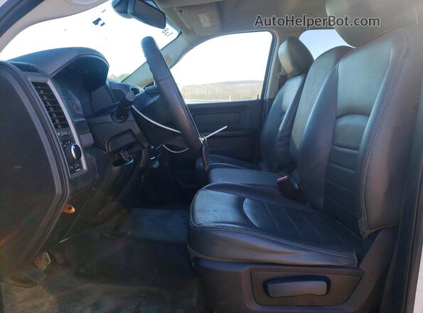 1C6RR6FG9KS710503 2019 RAM 1500 White Vista del salpicadero