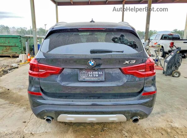 5UXTR9C5XJLC68831 2018 BMW X3 Black Widok wnętrza z przodu