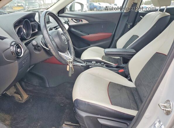 JM1DKBD74G0126953 2016 MAZDA CX-3 White Dashboard view