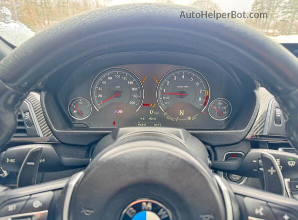 WBS3U9C57GP969947 2016 BMW M4 Белый Вид щитка приборов