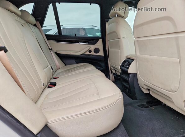 5UXKT0C38H0V97270 2017 BMW X5 Белый Вид подкапотного пространства