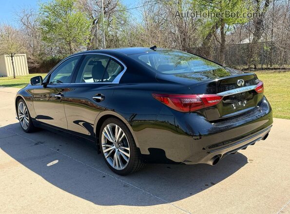 JN1EV7AP7JM363596 2018 INFINITI Q50 Черный Передняя правая четверть