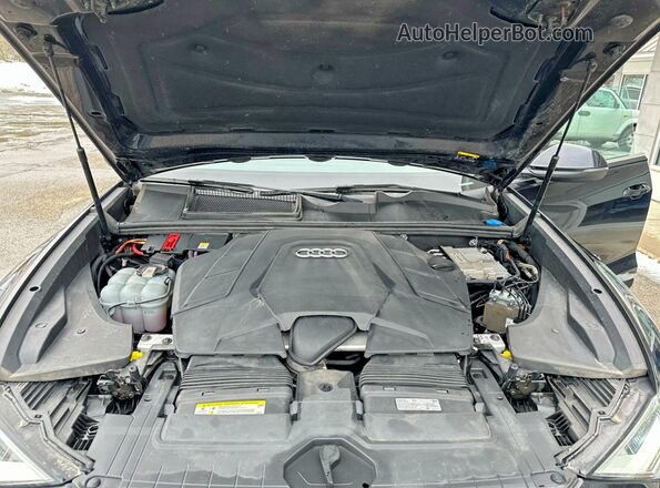 WA1AVAF1XKD009869 2019 AUDI Q8 Black Widok wnętrza z tyłu