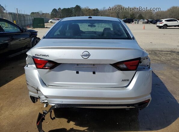 1N4BL4DW3TN306810 2026 NISSAN ALTIMA Silver Widok naklejki z numerem VIN