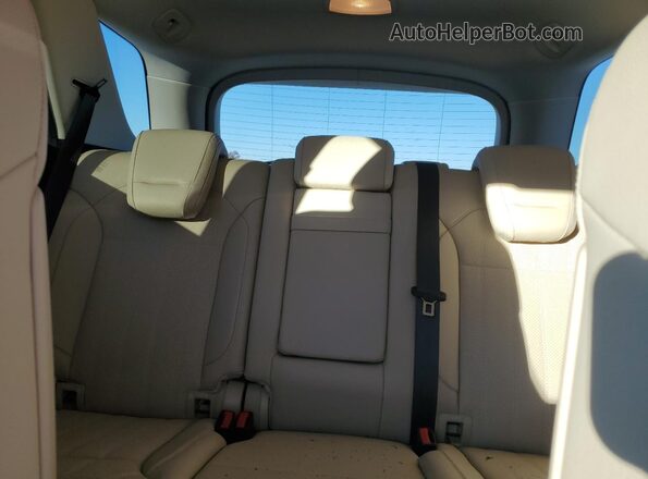 4JGDA5HB3JB081370 2018 MERCEDES-BENZ GLE White Widok tylnych siedzeń