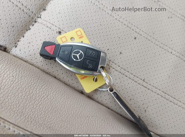 4JGDA5HB4HA988774 2017 MERCEDES-BENZ GLE 350 Белый Вид панели приборов