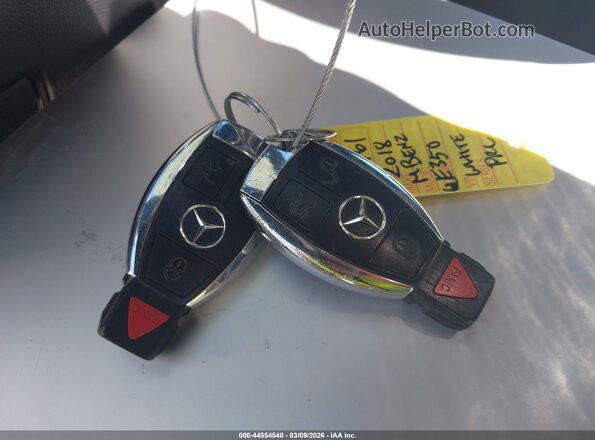 4JGDA5HB4JB035062 2018 MERCEDES-BENZ GLE 350 White Вид панелі приладів