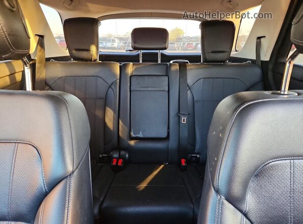 4JGDA5JB9GA687300 2016 MERCEDES-BENZ GLE Silver Widok tylnych siedzeń