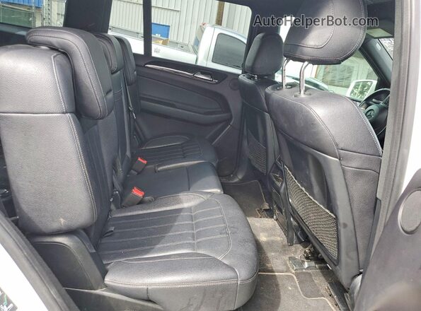 4JGDF6EE7HA789188 2017 MERCEDES-BENZ GLS White Вид задньої частини салону