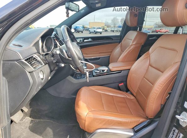 4JGDF7DE2HA827904 2017 MERCEDES-BENZ GLS Черный Вид салона спереди