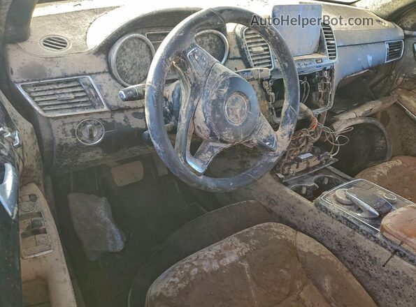 4JGDF7DE7HA882381 2017 MERCEDES-BENZ GLS Черный Вид панели приборов