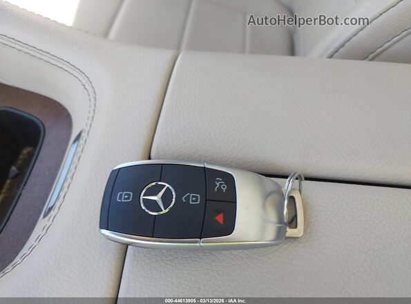 4JGFB4JB2NA620440 2022 MERCEDES-BENZ GLE 350 Белый Вид панели приборов