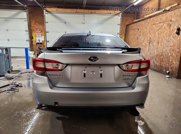 4S3GKAL62J1610265 2018 SUBARU IMPREZA Серебряный Вид сзади