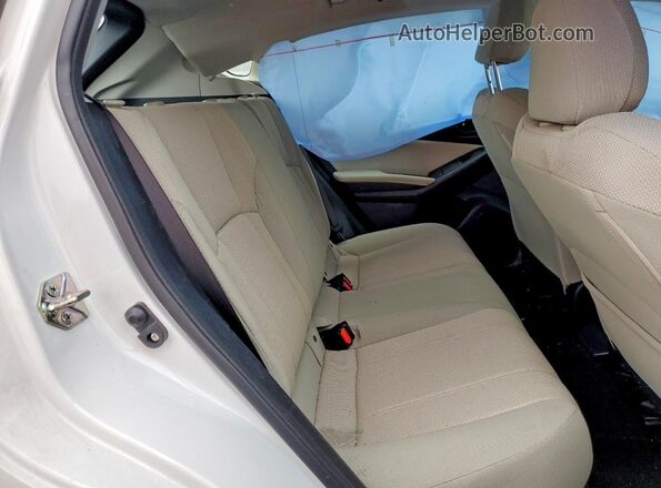 4S3GTAA64K3719476 2019 SUBARU IMPREZA White Vista de los asientos traseros