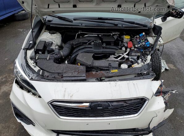 4S3GTAA64K3719476 2019 SUBARU IMPREZA White Vista interior trasera