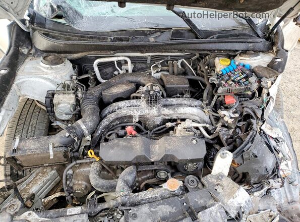 4S4BSABC1K3358219 2019 SUBARU OUTBACK White Widok wnętrza z tyłu