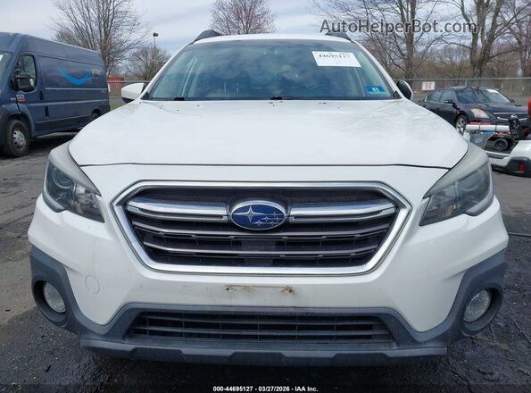 4S4BSACC2J3270213 2018 SUBARU OUTBACK White Widok zestawu wskaźników