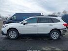 2018 Subaru Outback 2.5i Premium White vin: 4S4BSACC2J3270213