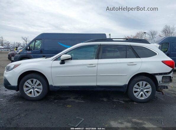 4S4BSACC2J3270213 2018 SUBARU OUTBACK White Widok wnętrza 360 stopni