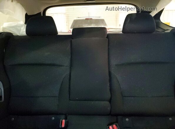 4S4BSAFCXJ3395875 2018 SUBARU OUTBACK Серебряный Вид задних сидений