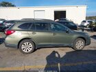 2018 Subaru Outback 2.5i Premium Зеленый vin: 4S4BSAHC6J3248708