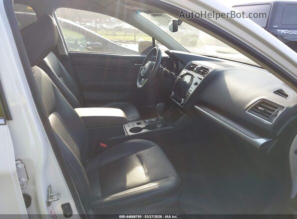 4S4BSAJC0K3343941 2019 SUBARU OUTBACK Белый Вид салона спереди