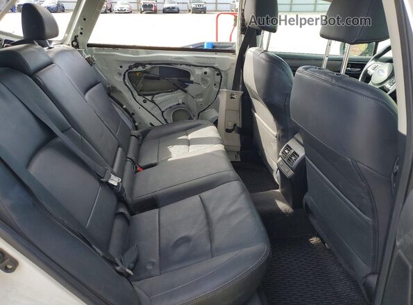 4S4BSAJC2G3242858 2016 SUBARU OUTBACK White Widok wnętrza z tyłu