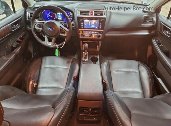 4S4BSAKC1H3259358 2017 SUBARU OUTBACK Серебряный Вид панели приборов