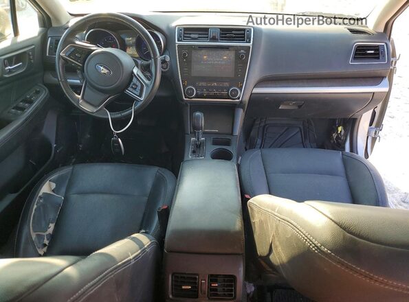 4S4BSAKC2J3231249 2018 SUBARU OUTBACK Серебряный Вид панели приборов