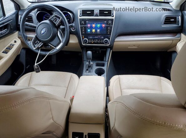 4S4BSANC1J3353872 2018 SUBARU OUTBACK Серебряный Вид панели приборов