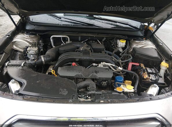 4S4BSANC2J3394429 2018 SUBARU OUTBACK Champagne Vista trasera