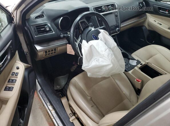 4S4BSANC5J3294633 2018 SUBARU OUTBACK Бежевый Вид панели приборов