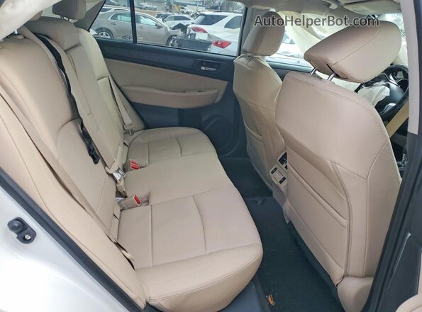 4S4BSANC9J3376543 2018 SUBARU OUTBACK White უკანა სალონის ხედი