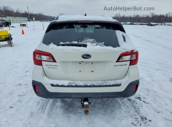 4S4BSATC9K3322700 2019 SUBARU OUTBACK White Widok z tyłu