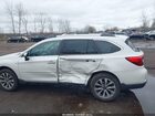 2017 Subaru Outback 2.5i Touring White vin: 4S4BSATCXH3271832