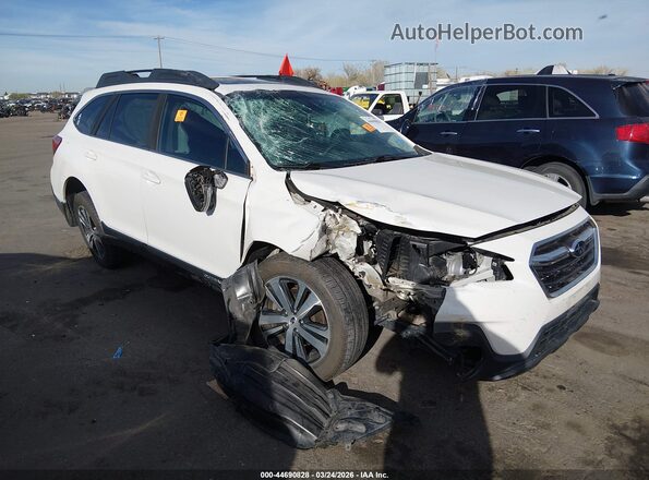 4S4BSENC0J3342563 2018 SUBARU OUTBACK White Przód prawy