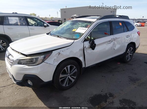 4S4BSENC0J3342563 2018 SUBARU OUTBACK White Przód lewy